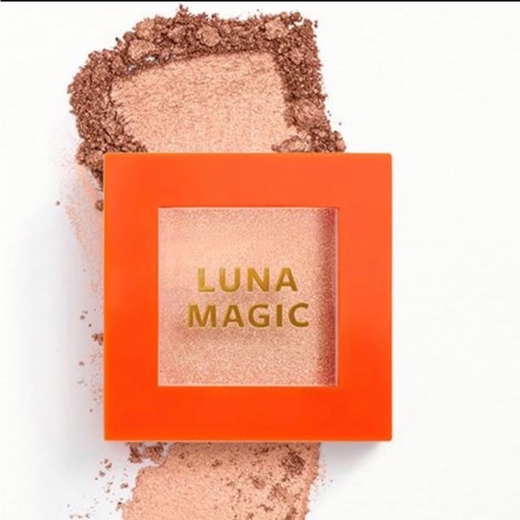 LUNA MAGIC Highlighter - Picture 1 of 3